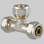 Raccordo a compressione a TEE