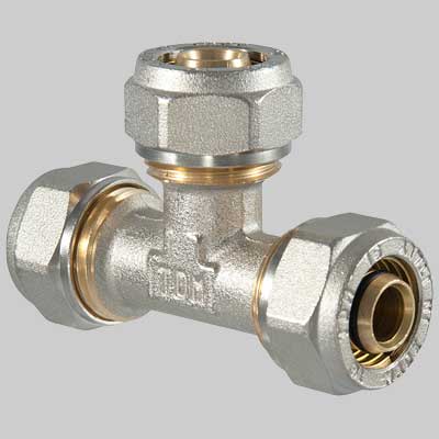 Raccordo a compressione a TEE