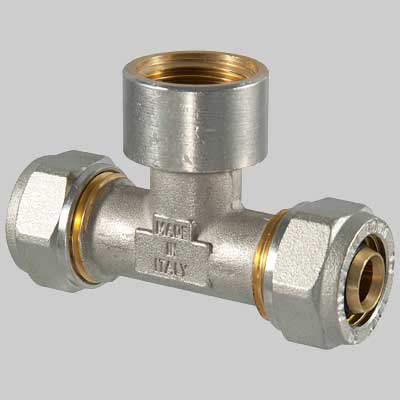 Raccordo a compressione a TEE Femmina