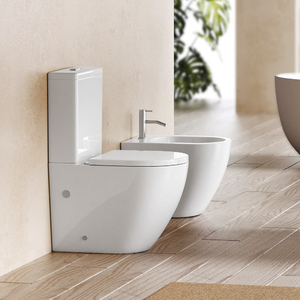 WC FLY